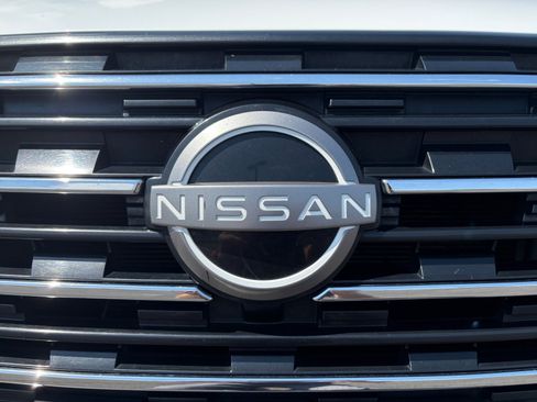 Used 2024 Nissan Rogue SV AWD/4WD image 23