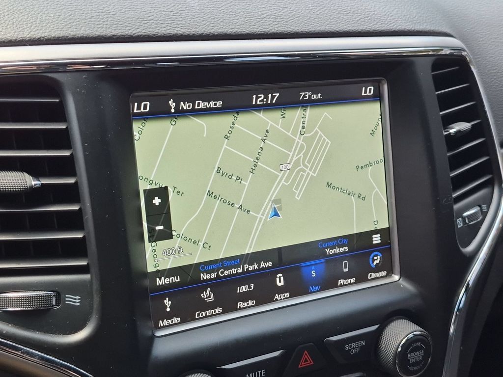 Used 2018 Jeep Grand Cherokee Altitude AWD/4WD image 17