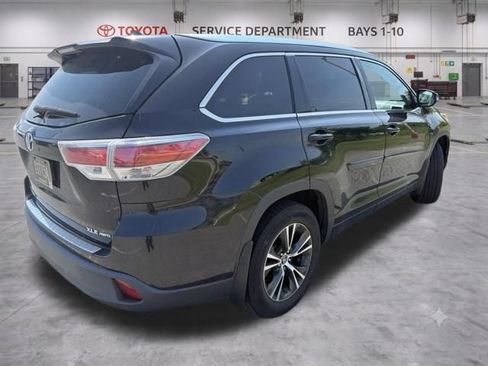 Used 2016 Toyota Highlander XLE w/ Protection Package #3 AWD/4WD image 7