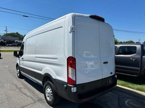 Used 2025 Ford Transit 250 148 Medium Roof Extended AWD w/ Load Area Protection Package image 3
