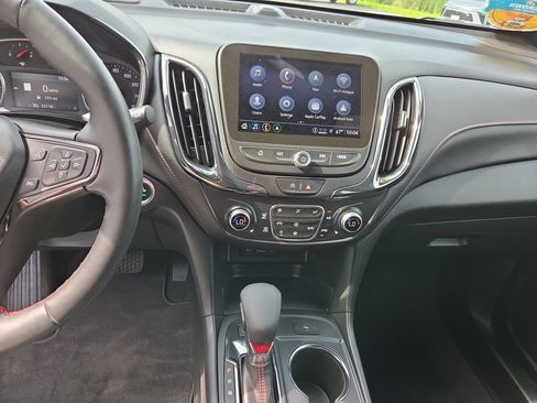 Certified 2024 Chevrolet Equinox RS AWD/4WD image 17