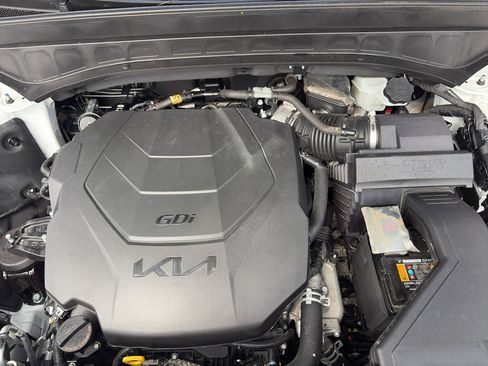 Used 2025 Kia Telluride S FWD image 10