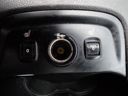 Used 2014 Ford Focus Titanium FWD image 16
