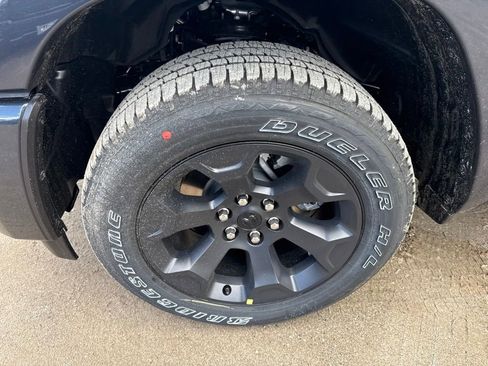 New 2026 RAM 1500 4x4 Crew Cab image 9