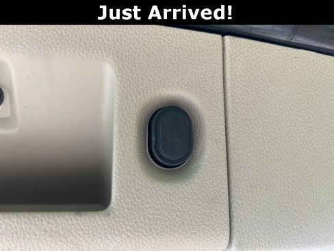 Used 2017 GMC Yukon Denali w/ Open Road Package image 8