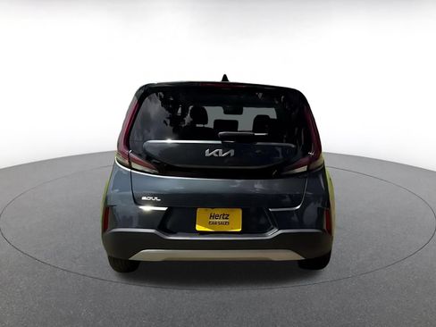 Used 2025 Kia Soul LX w/ LX Technology Package FWD image 10