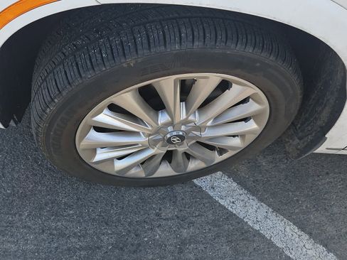 Used 2020 Hyundai Palisade Limited image 3