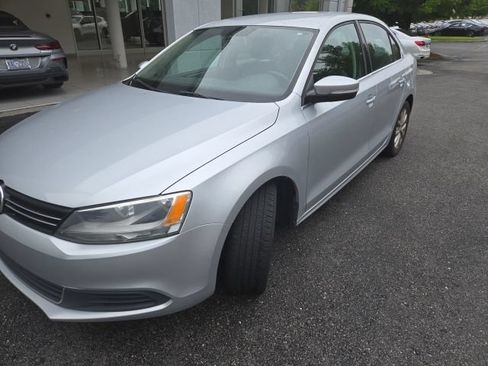 Used 2014 Volkswagen Jetta SE FWD image 1
