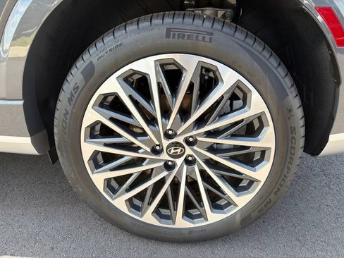 New 2026 Hyundai Palisade Calligraphy FWD image 19