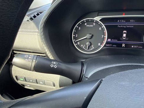 Used 2024 Nissan Sentra SV FWD image 31