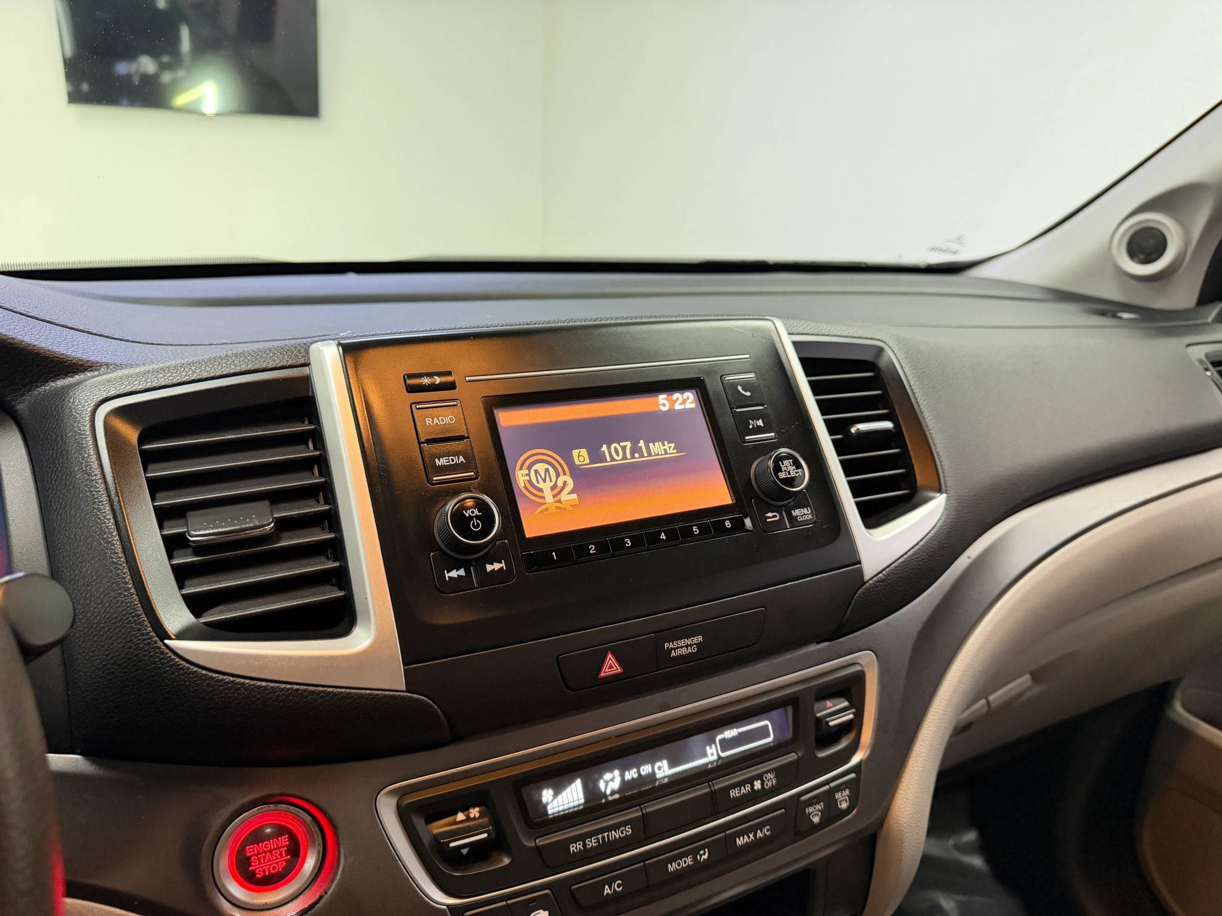 Used 2019 Honda Pilot LX image 28