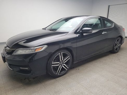 Used 2016 Honda Accord Touring image 2