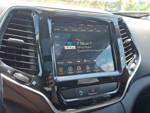 Used 2019 Jeep Cherokee Limited AWD/4WD image 17