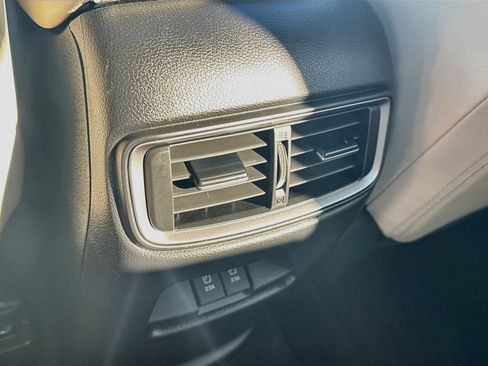Used 2018 Honda CR-V Touring image 29