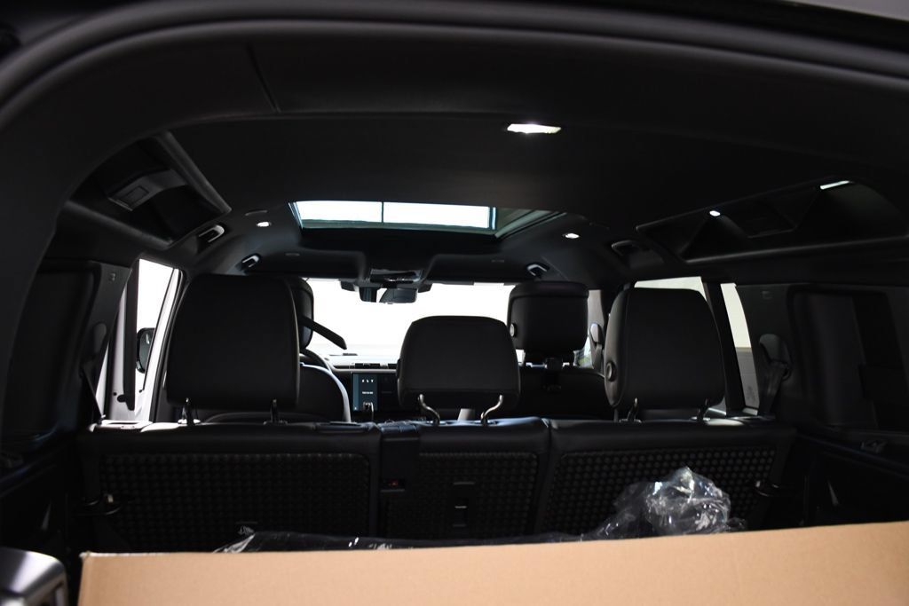 New 2026 Land Rover Defender 110 S AWD/4WD image 24