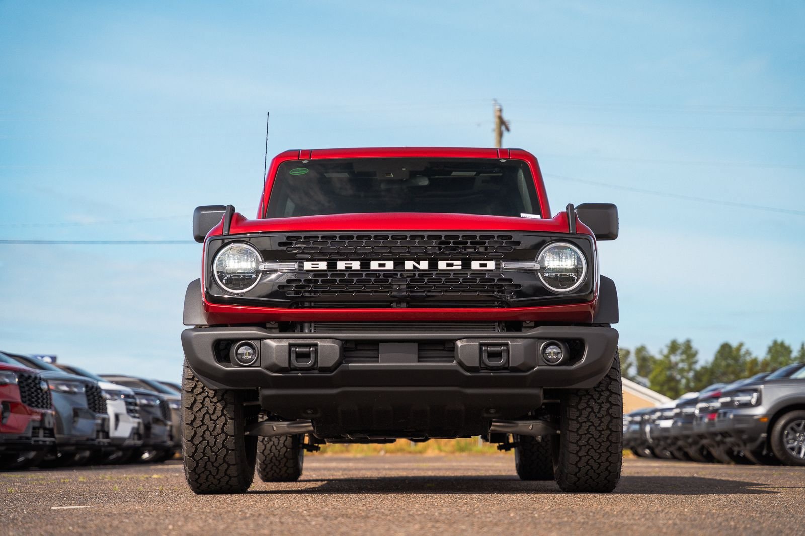 New 2026 Ford Bronco Big Bend w/ Black Diamond Package AWD/4WD image 3