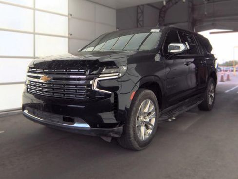 Used 2023 Chevrolet Suburban Premier AWD/4WD image 2