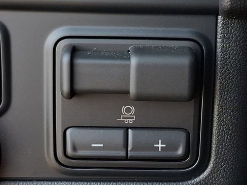 Used 2026 Chevrolet Suburban Z71 w/ Z71 Off-Road Package image 27