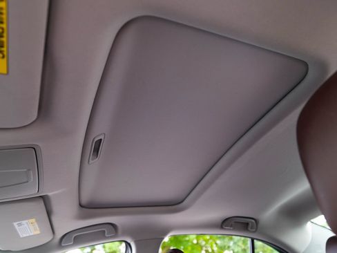 Used 2015 Acura TLX w/ Technology Package FWD image 28