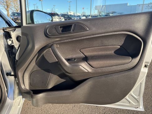 Used 2018 Ford Fiesta SE image 24