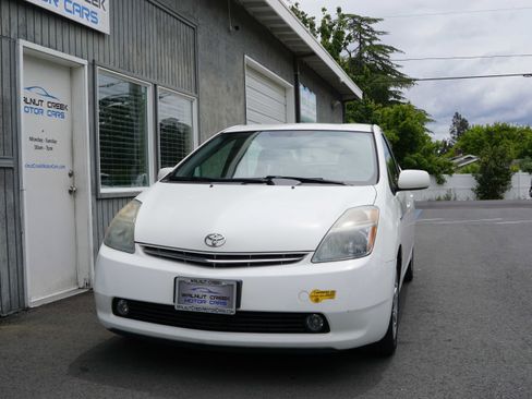 Used 2006 Toyota Prius FWD image 2