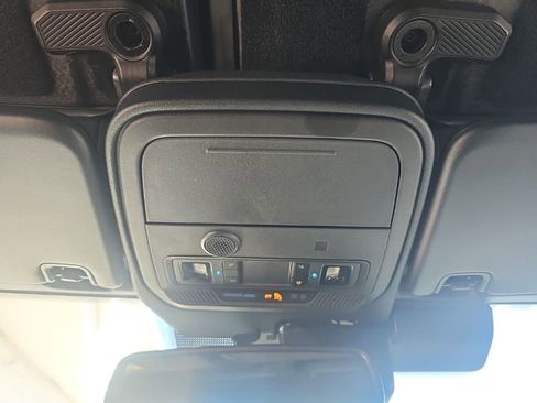 Used 2025 Ford Bronco Outer Banks AWD/4WD image 19