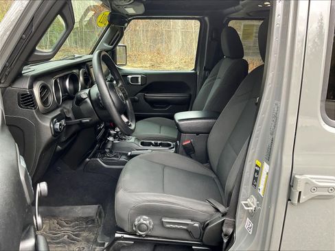 Used 2021 Jeep Wrangler Unlimited Sport AWD/4WD image 10