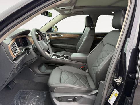 New 2026 Volkswagen Atlas SE image 10