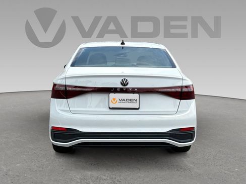 Used 2025 Volkswagen Jetta Sport FWD image 18