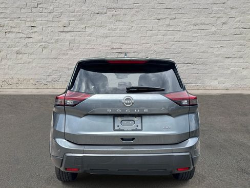 Used 2025 Nissan Rogue SV AWD/4WD image 4