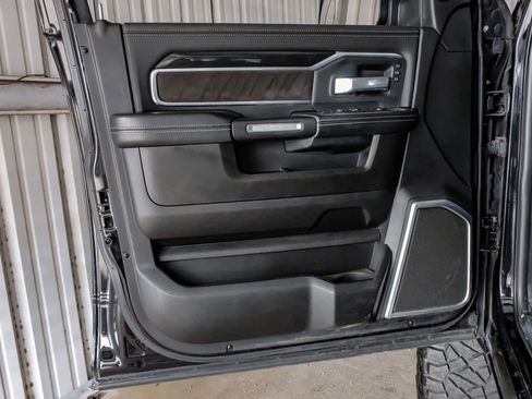 Used 2019 RAM 2500 Laramie image 44