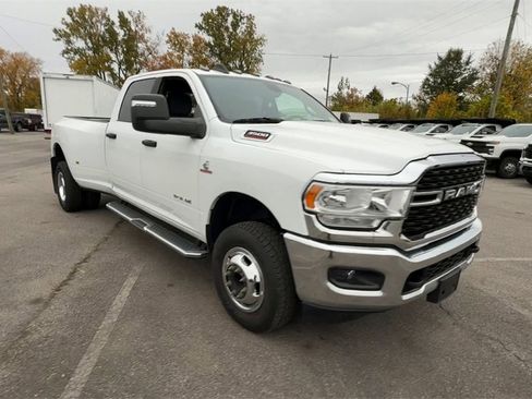 Used 2024 RAM 3500 Big Horn image 2