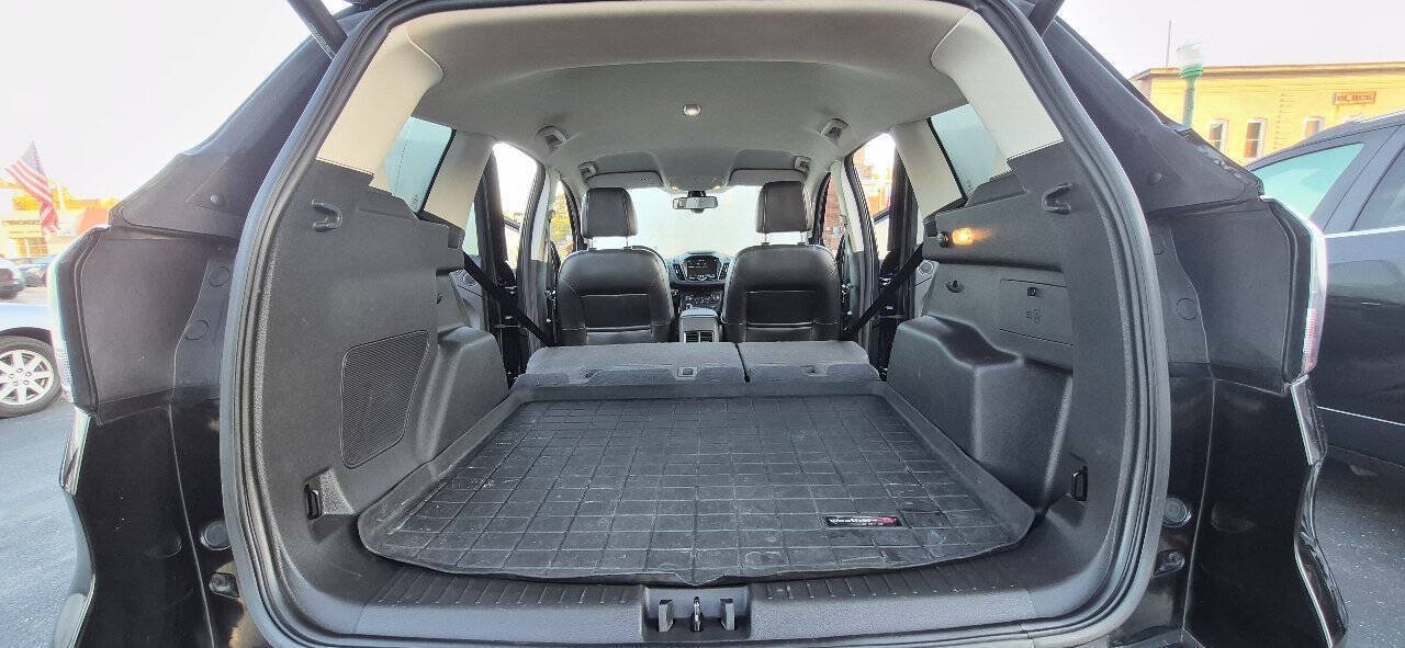 Used 2017 Ford Escape Titanium AWD/4WD image 30