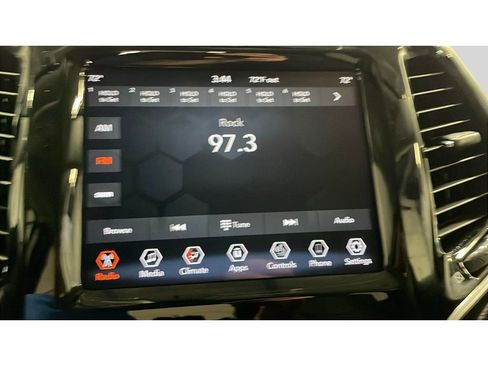 Used 2019 Jeep Cherokee Limited image 12