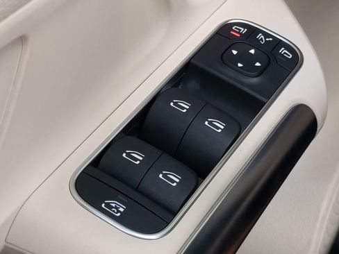 Certified 2021 Mercedes-Benz GLA 250 4MATIC image 21