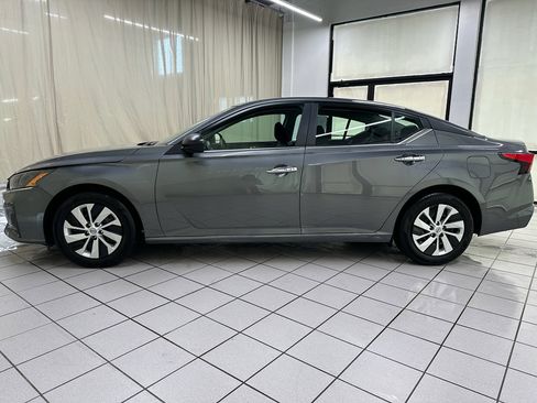 Used 2025 Nissan Altima 2.5 S image 10
