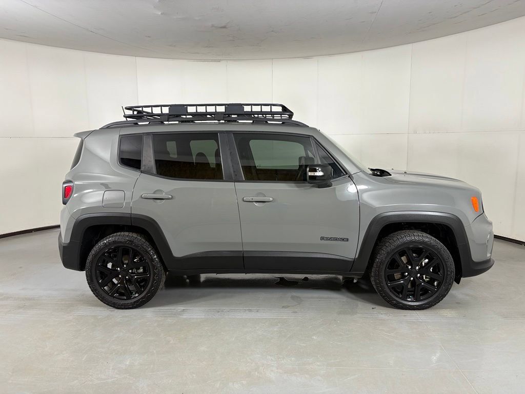 Used 2022 Jeep Renegade Altitude AWD/4WD image 9