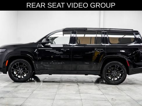 Used 2023 Jeep Grand Wagoneer Series III w/ Rear Seat Video Group 1 AWD/4WD image 9