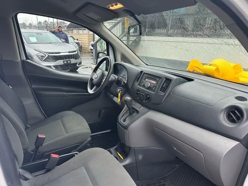 Used 2016 Nissan NV200 S w/ Cruise Control Package image 14