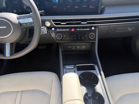 Certified 2025 Hyundai Sonata SEL FWD image 13