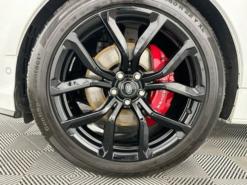 Used 2022 Land Rover Range Rover Sport SVR Carbon Edition AWD/4WD image 36