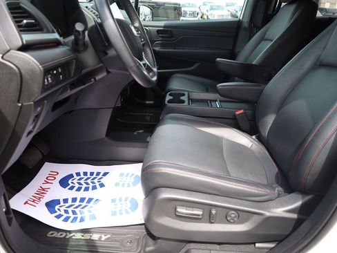 Used 2023 Honda Odyssey Sport image 11