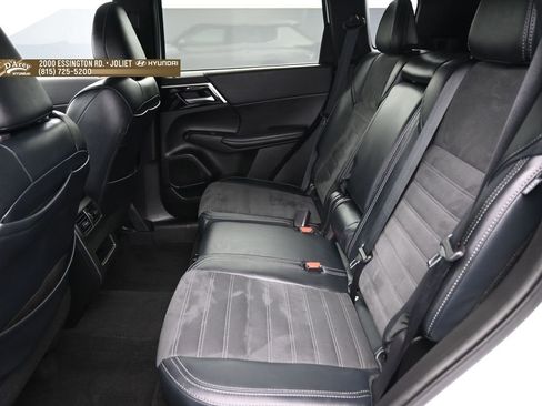 Used 2024 Mitsubishi Outlander SE AWD/4WD image 10