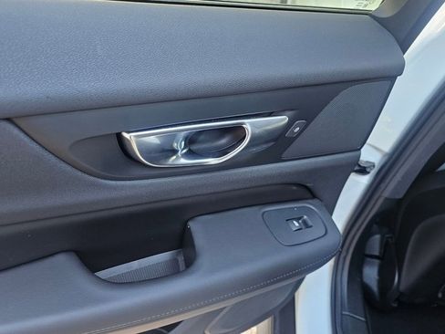 Certified 2024 Volvo V60 B5 Cross Country Plus image 15