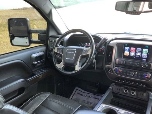 Used 2017 GMC Sierra 3500 Denali w/ Duramax Plus Package image 28