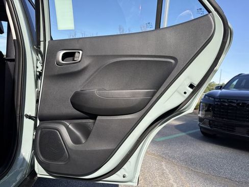 New 2026 Hyundai Venue SE FWD image 16