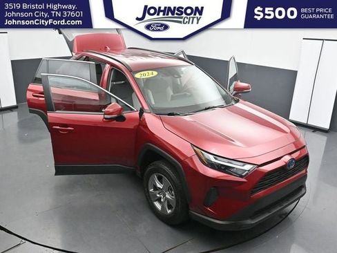 Used 2024 Toyota RAV4 XLE AWD/4WD image 35