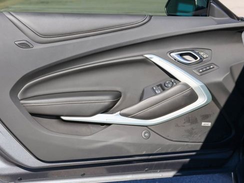 Used 2020 Chevrolet Camaro LT image 9