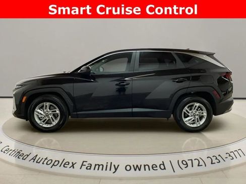 Used 2026 Hyundai Tucson SE FWD image 2