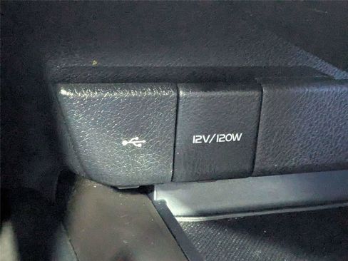 Used 2022 Toyota Camry LE w/ Convenience Package FWD image 23